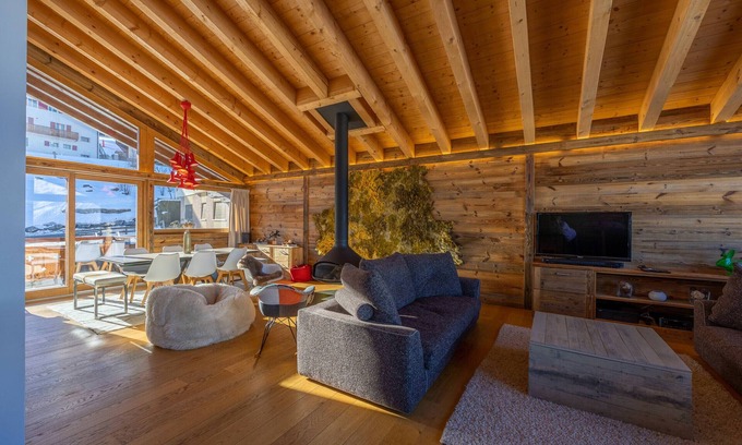 Saint-Pierre-de-Clages Apartment | Grimpeur luxury duplex, Spa Access, in front of th
