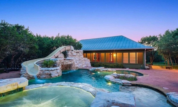 Austin House | Grit&Grace Ranch - Private Resort Style Pool & Spa