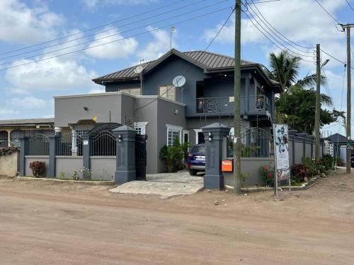 Accra Bed & Breakfast | Groove Haven Lodge- Kasoa