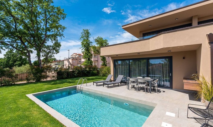Dajla Apartment | Ground-Floor Apartment with Private Pool and Terrace in Istria, 150 Meters from the Sea