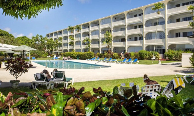 Sunset Crest Apartment | Ground floor apartment located in Hometown, 5 min walk to the Beach