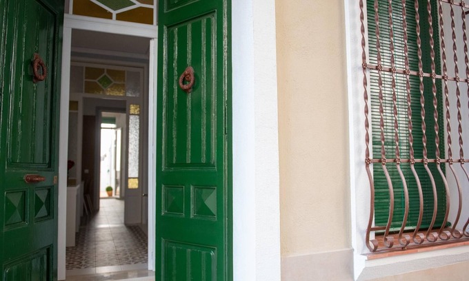 Calella Apartment | Ground floor with free parking 500m beach