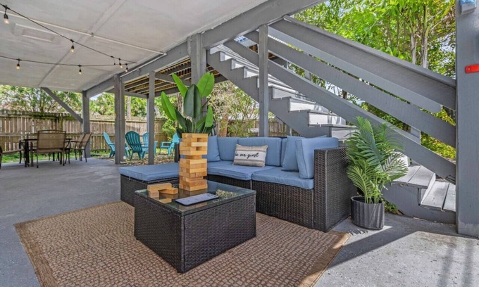 Indian Rocks Beach Condo | Group Escape | 3 to Beach, Outdoor Escape