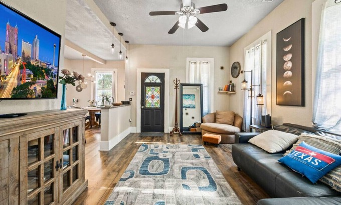 Denver Heights Apartment | Group Getaway Backyard Theater Close to River Walk
