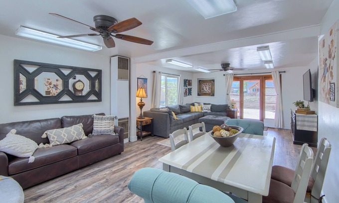 Circleville House | Group Getaway w/Mtn Views: Home in Circleville!