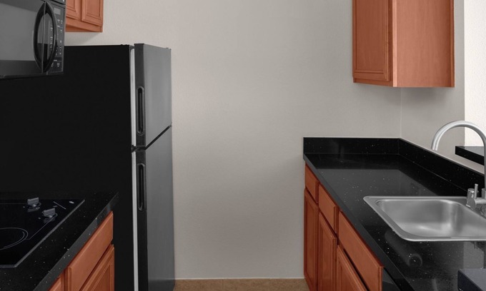 The East Side Hotel | Group Stay – 3 Suites w/Kitchen, Living Area & Daily Treats!