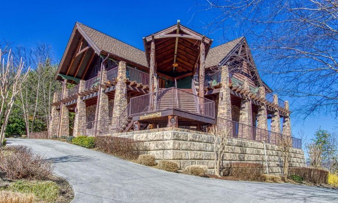 Wears Valley House | Grouse Ridge Lodge cabin