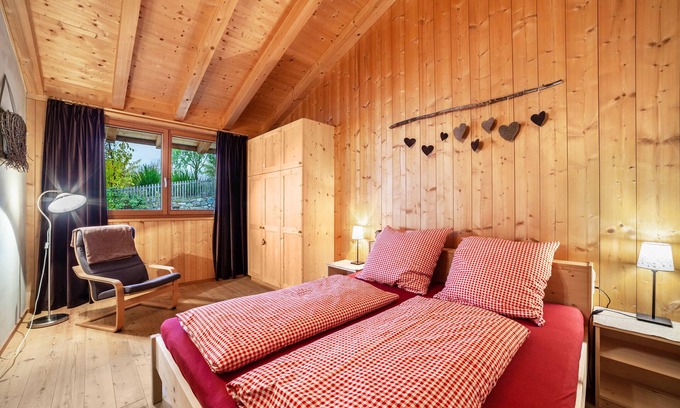 Glorenza Apartment | "Grushof App Paföl" with Mountain View, Shared Garden & Wi-Fi