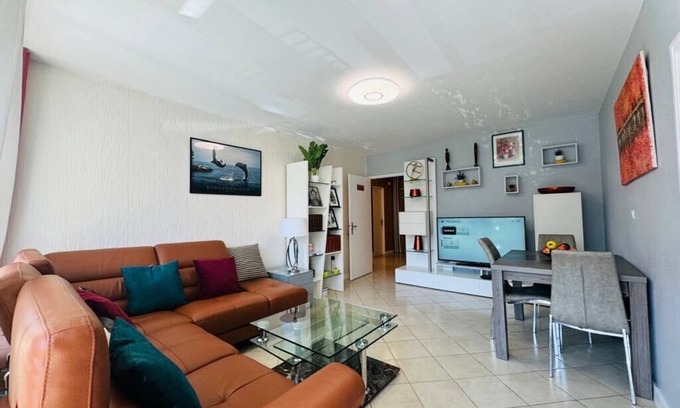 Villeneuve-Saint-Georges Bed & Breakfast | GUEST ROOM