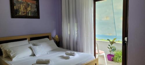 Gjirokaster House | Guest House Makos