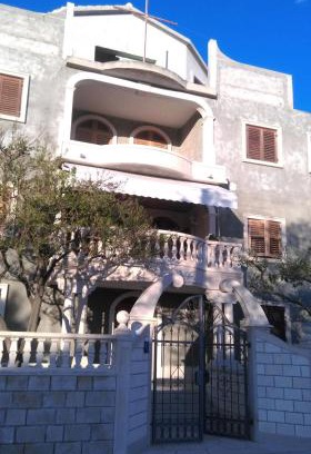 Sumartin House | Guest House Marija