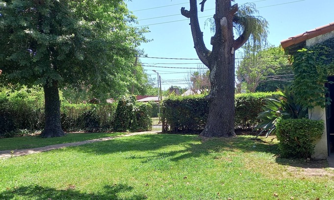 Muniz Cabin | Guest House Muñiz, park 1000m2 20m2 cub. bath w/shower detachable swimming pool