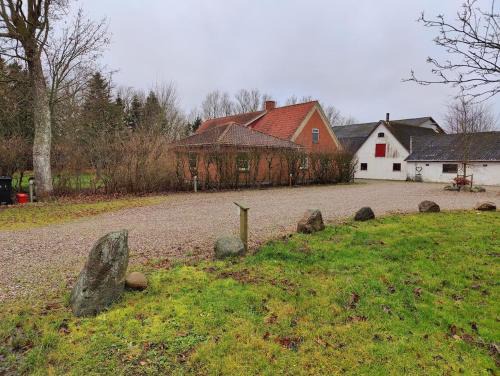 Naestved Apartment | Guest house on farm in small village