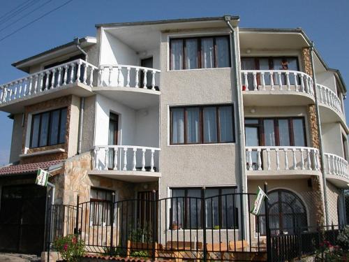 Tyulenovo House | Guest House Orbita