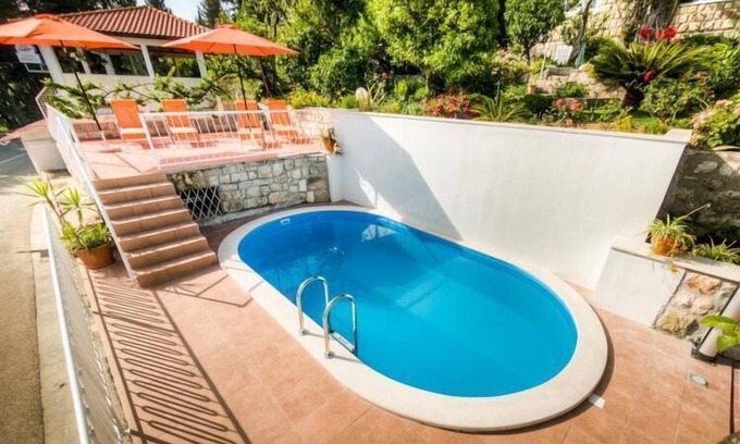 Mlini Apartment | Guest House Villa Nina- Comfort Triple Room with Balcony and Sea View (S1 - crvena)