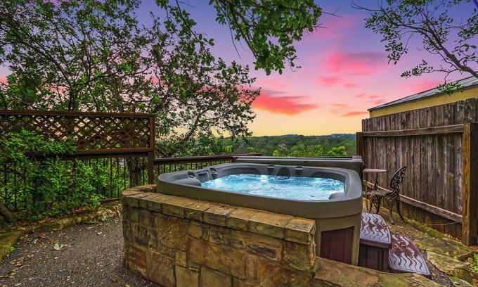 Gruene House | Guesthouse less than a mile from Gruene Hall! Sleeps up to 4! Private Hot Tub