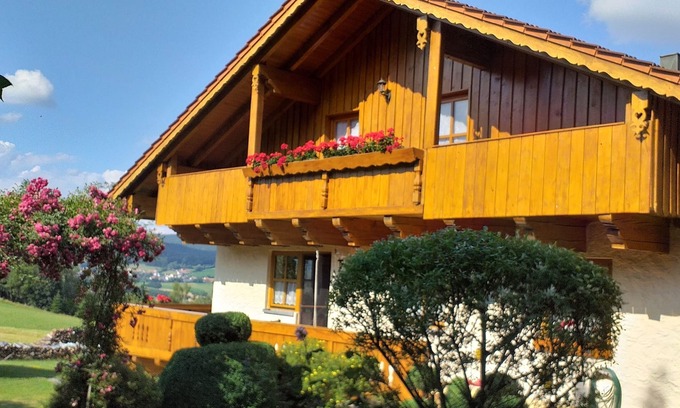 Arrach Apartment | Guesthouse Steinbeisser Apartment II (120 sqm 3-8 pers.)