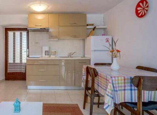 Sveti Jakov Apartment | Guesthouse Stivan (920)