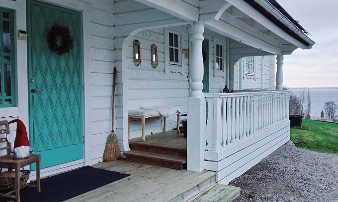 Vallsjobol Cabin | Guesthouse with loft at lake Skagern, Spa & Yoga