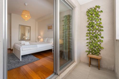 Lapa Apartment | GuestReady - Cityscape residence with balcony