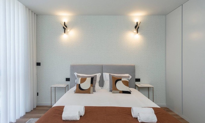 Mafamude Apartment | GuestReady - Modern Elegance in Gaia