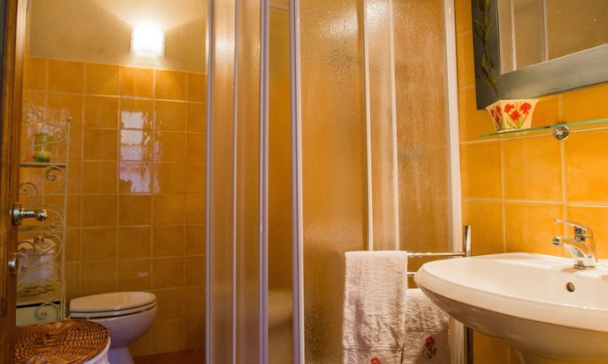 Lorenzana House | Guests of the Borgo - Casa di Fausta Albergo diffuso