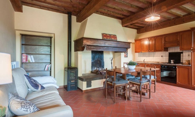 Castiglion Fiorentino House | Guido's House - WiFi, parking and private garden