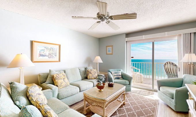 Gulf Shores Condo | Gulf-front condo with beach views, balcony, central AC & pool
