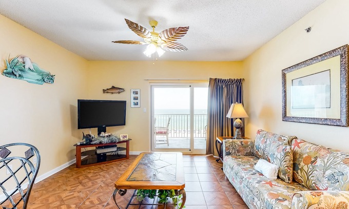 Gulf Shores Condo | Gulf front getaway w/panoramic beach views & a shared, heated pool