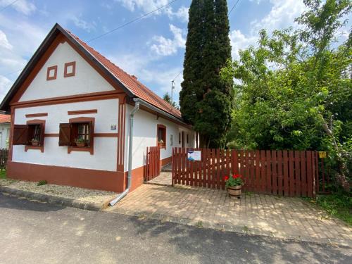 Szaknyer House | Hétmérföldes Vendégház