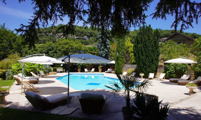 Les Eyzies Hotel | Hôtel du Centenaire