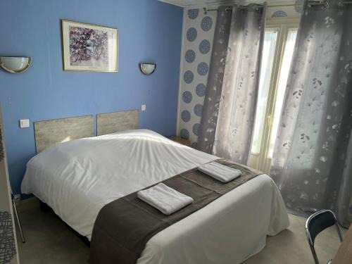 Commentry Hotel | Hôtel Le Lyon Vert Commentry