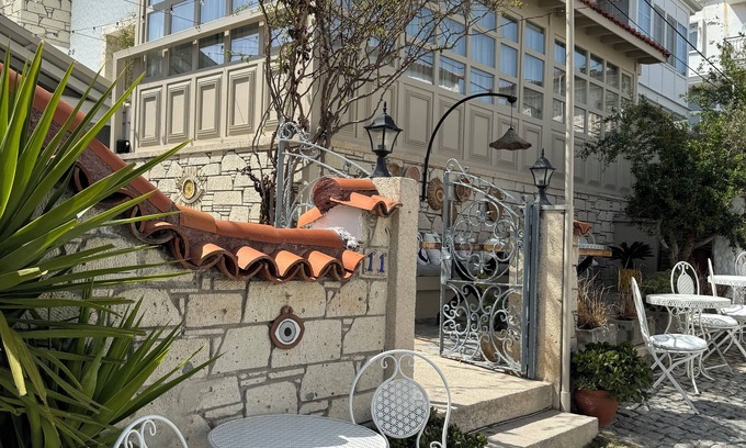 Tokoglu Hotel | H&R Alaçatı Hotel