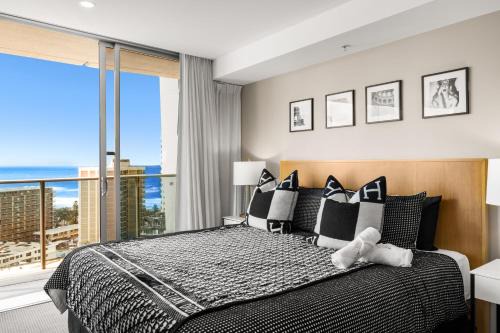 Surfers Paradise Apartment | H Residences Trendy Vogue Themed Apartment