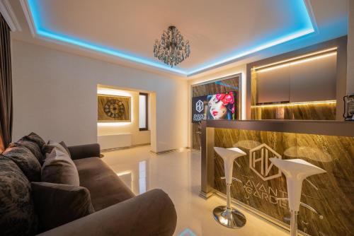 Arad Apartment | H & V Residence - Avantgarde Apartment