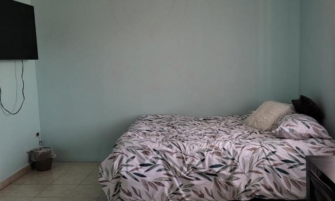 Escobedo House | Habitación en casa particular