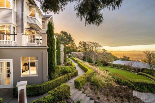 Cashmere House | Hackthorne Gardens Luxury Accommodation