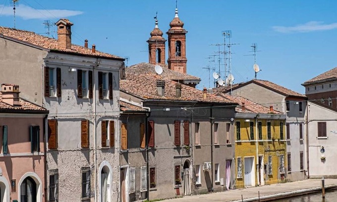 Argenta Bed & Breakfast | Halfway between Ferrara and Ravenna, a step away from the Comacchio valleys.
