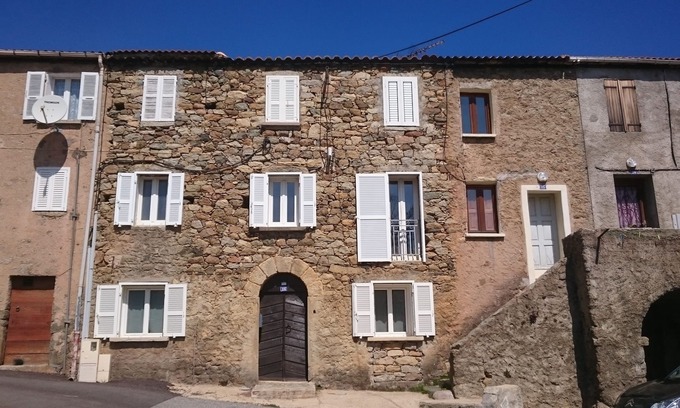 Albertacce Apartment | hamlet of ZITAMBOLI 900m above sea level and 1 hour from the sea escala hikes