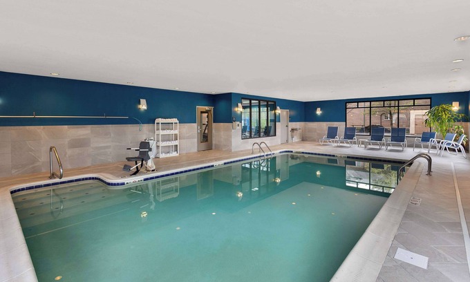 Bridgeport Hotel | Hampton Inn Bridgeport/Clarksburg
