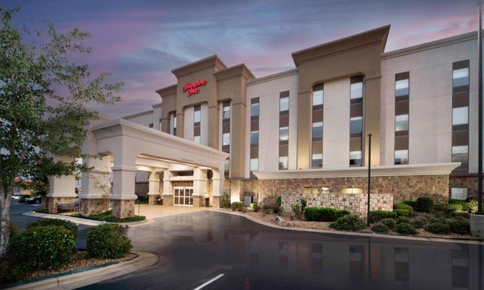 Bryant Hotel | Hampton Inn Bryant