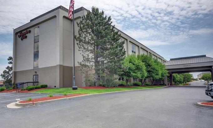 Southport Hotel | Hampton Inn by Hilton Indianapolis-South