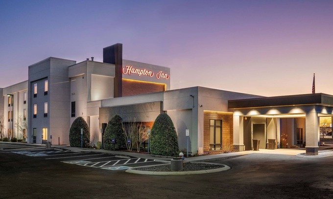 Springfield Hotel | Hampton Inn by Hilton Springfield