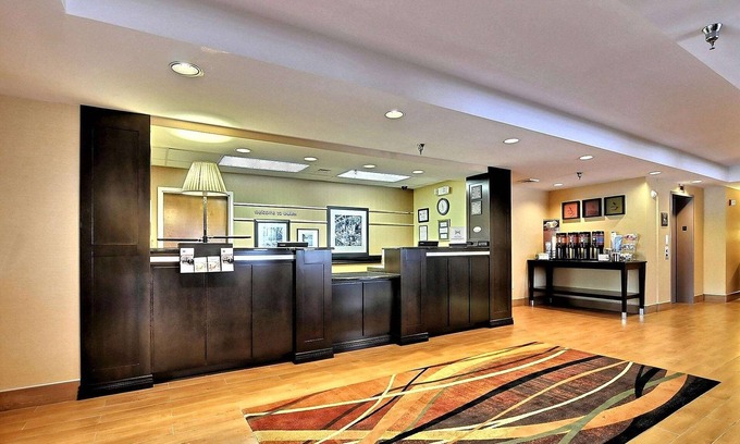Eden Hotel | Hampton Inn Eden