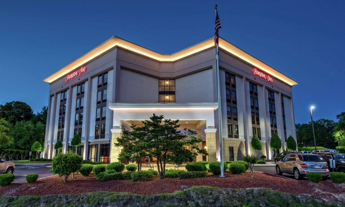 Elizabeth City Hotel | Hampton Inn Elizabeth City