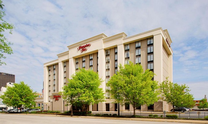 Downtown Louisville Hotel | Hampton Inn Louisville Downtown
