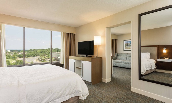 Lakeview Hotel | Hampton Inn Manassas
