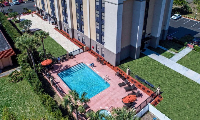 Davenport Hotel | Hampton Inn Orlando-Maingate South