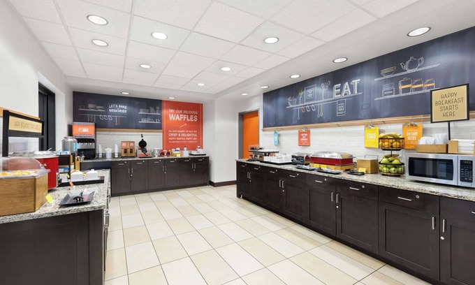 Douglas Hotel | Hampton Inn & Suites Douglas