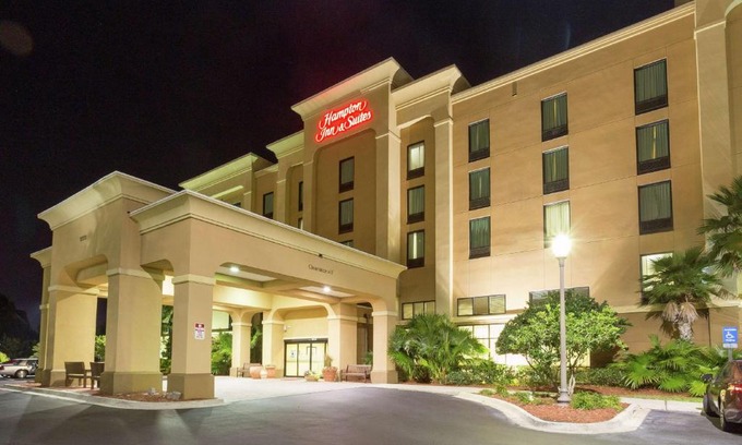 Northside Hotel | Hampton Inn & Suites Jacksonville-Airport